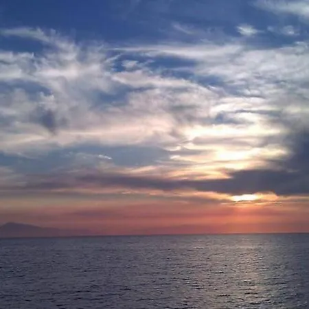 펜션 Golden Sunset House