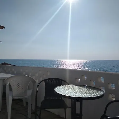 Holiday home Golden Sunset House