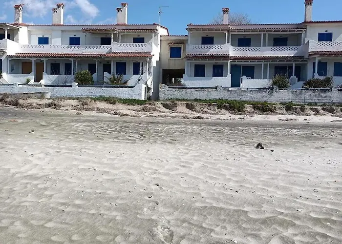 Golden Sunset House Дом отдыха *